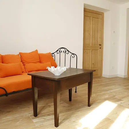 Cjase Da Maestre * Raveo